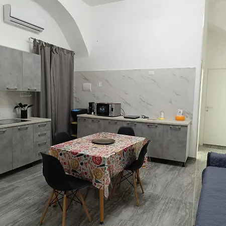 House Garibaldi Street Apartment